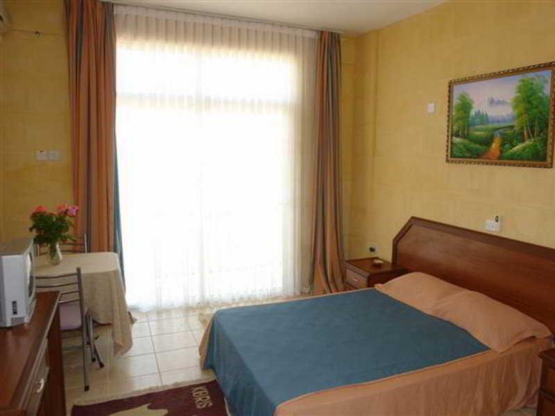 Lapida Garden Hotel Lapithos  Exterior photo